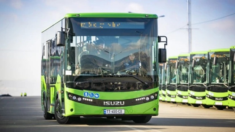 თბილისის სატრანსპორტო კომპანია ავტობუსის მძღოლის პოზიციაზე 400 ვაკანსიას აცხადებს – ხელფასი ₾2500- 3000-ია
