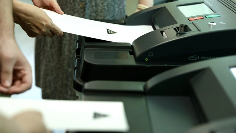 პარლამენტმა ცვლილებები მიიღო, რომელიც ემიგრანტებისთვის საზღვარგარეთ ხმის მიცემას კრძალავს