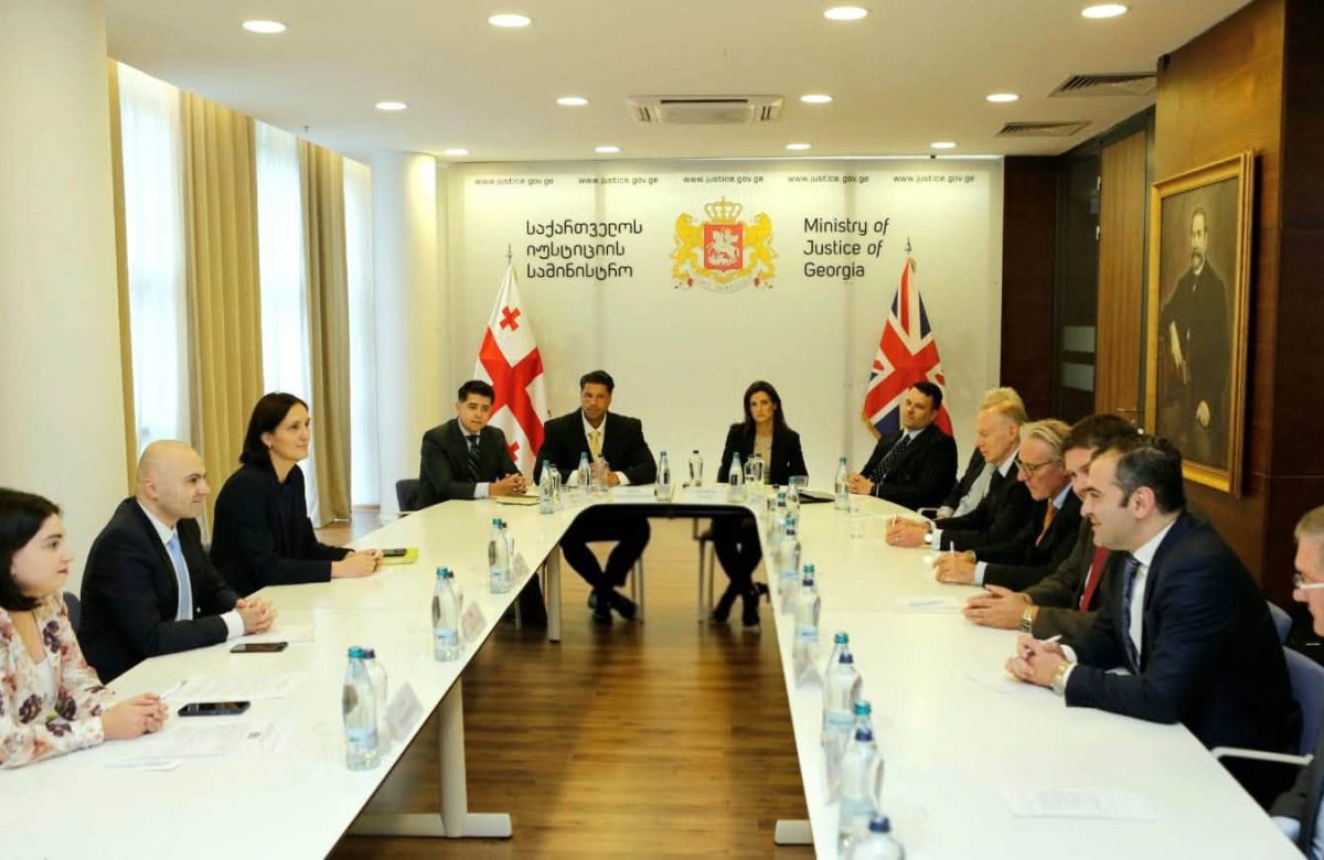 იუსტიციის მინისტრის პირველმა მოადგილემ, ბექა ძამაშვილმა „ინგლისური სამართლის ფორუმის“ გახსნის ღონისძიებაში მიიღო მონაწილეობა